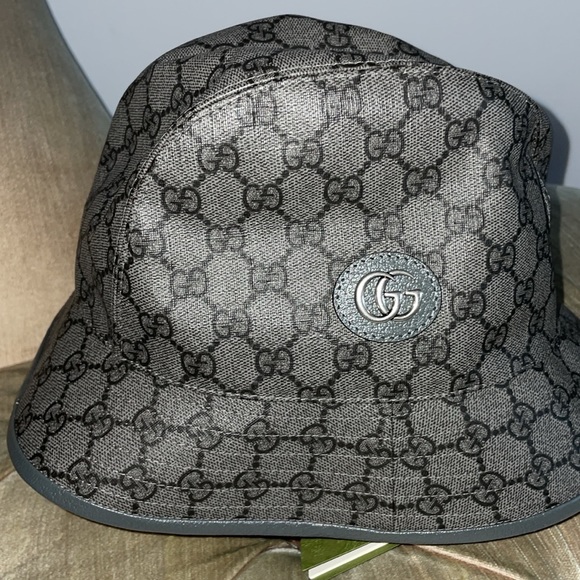 New authentic Gucci GG supreme bucket hat - Picture 9 of 13